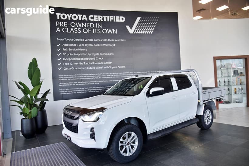 White 2021 Isuzu D-MAX Crew Cab Chassis Ls-M (4X4)