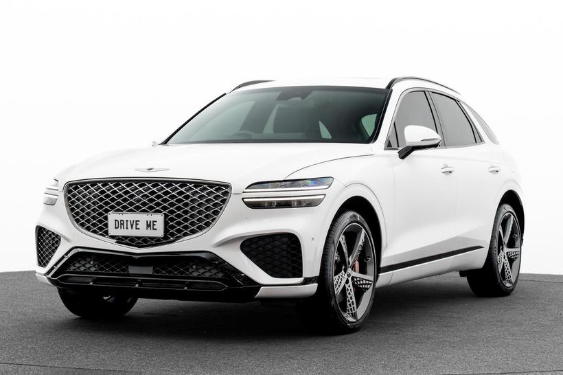White 2023 Genesis GV70 Wagon 3.5T Awd Sport