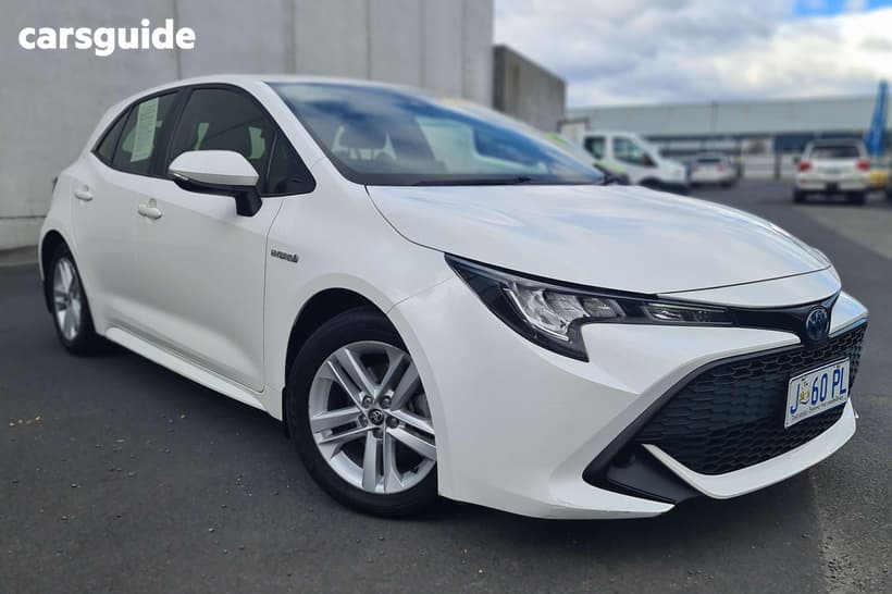 White 2018 Toyota Corolla Hatchback Ascent Sport (Hybrid)