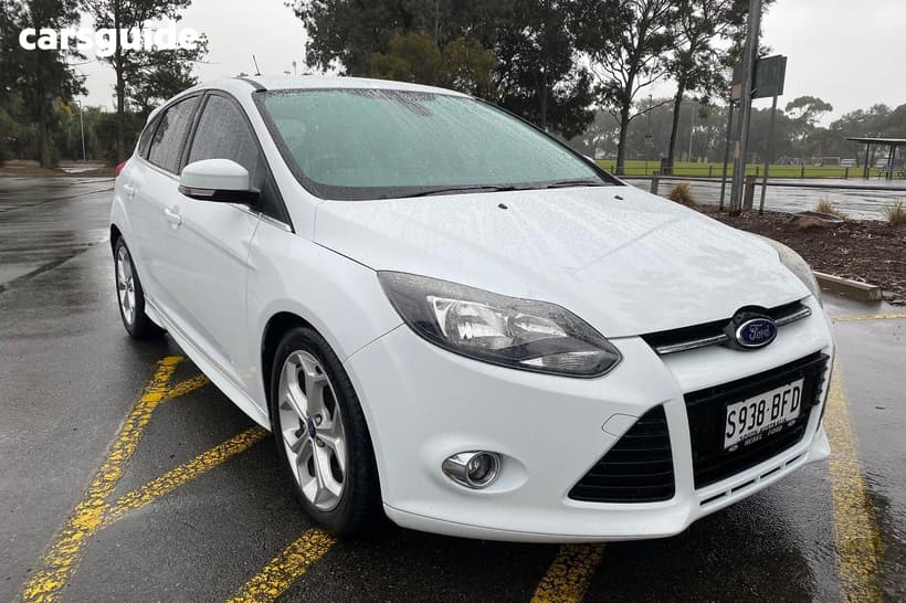 White 2015 Ford Focus Hatchback Sport