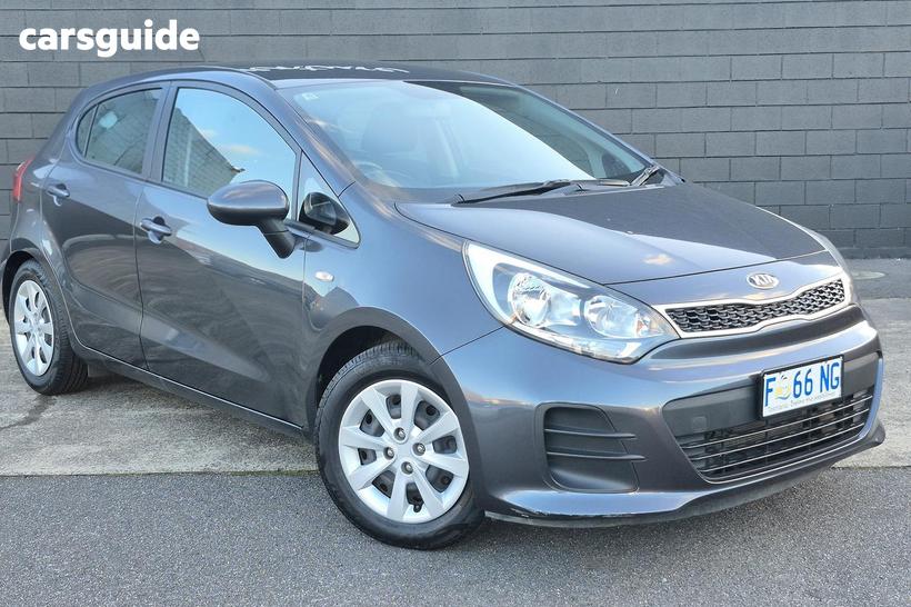 Grey 2016 Kia RIO Hatchback S