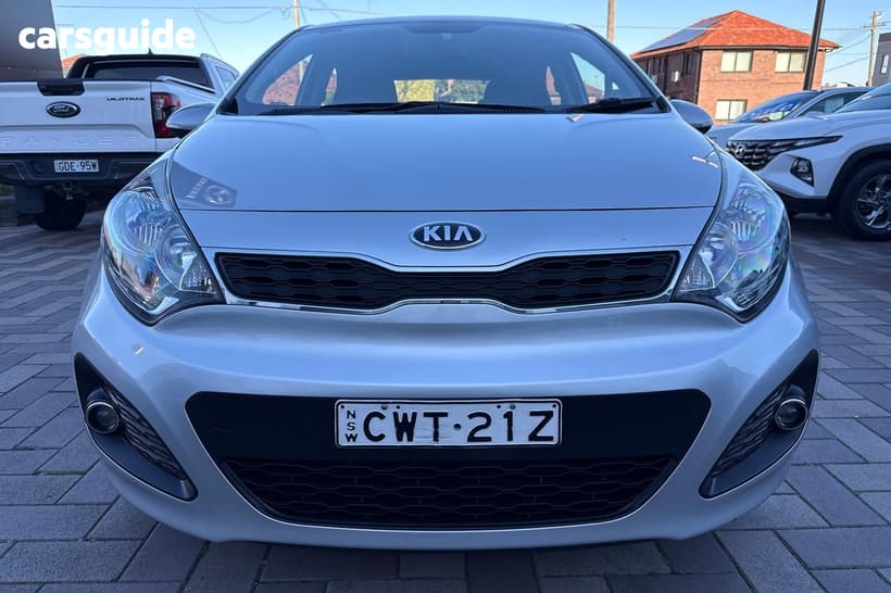 Silver 2014 Kia RIO Hatchback S
