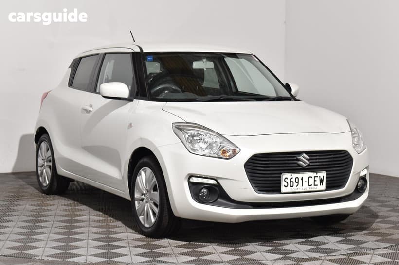White 2018 Suzuki Swift Hatchback Gl Navigator
