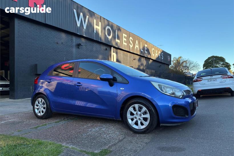 Purple 2012 Kia RIO Hatchback S