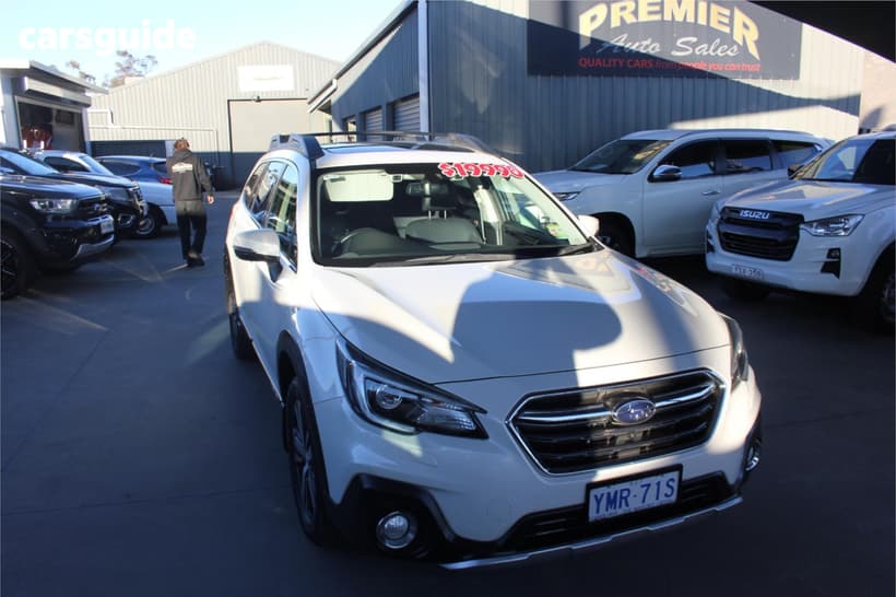 White 2018 Subaru Outback Wagon 2.5I Premium