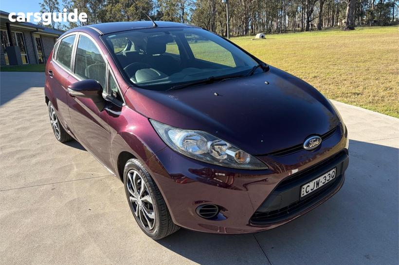 Purple 2012 Ford Fiesta Hatchback Cl
