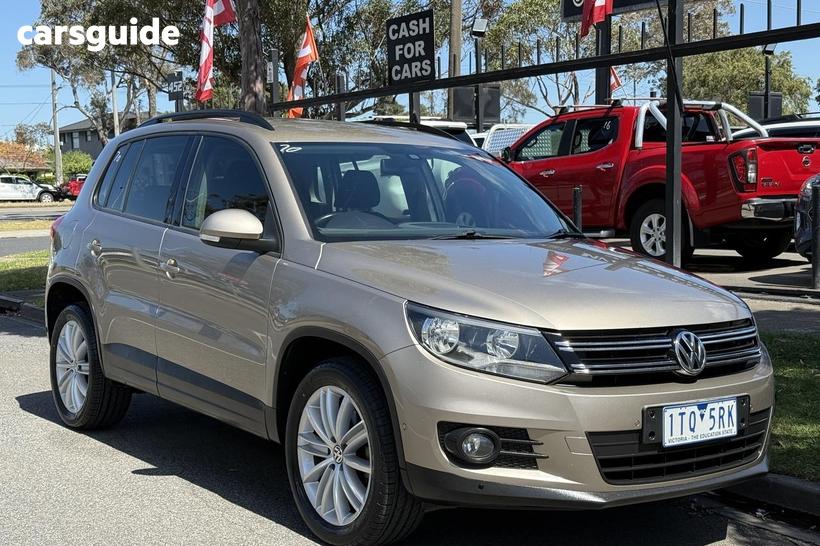 Gold 2013 Volkswagen Tiguan Wagon 132 Tsi Pacific