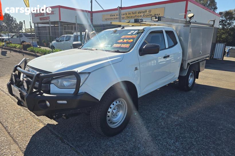 White 2021 Isuzu D-MAX Cab Chassis Sx (4X4)