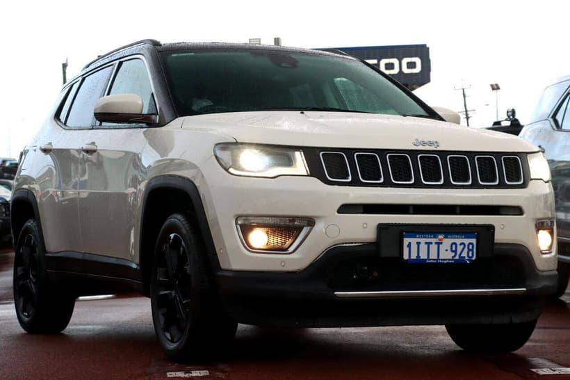 White 2020 Jeep Compass Wagon Limited (Awd)