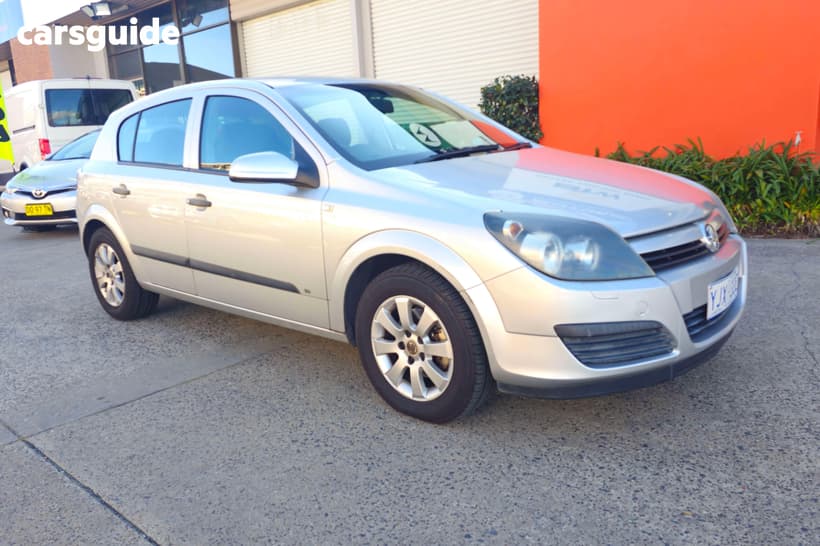 Silver 2004 Holden Astra Hatchback Cd