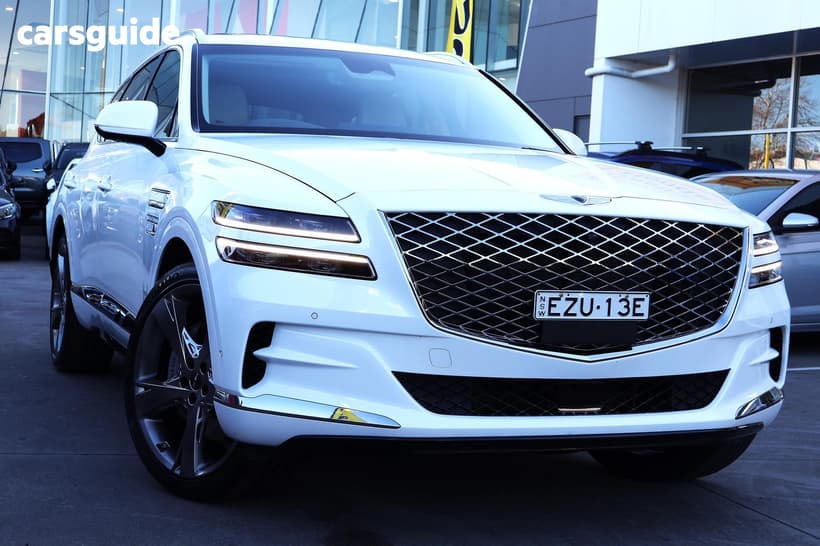 White 2023 Genesis GV80 Wagon 3.0D Awd 7 Seat