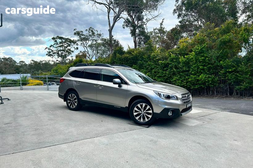 Silver 2017 Subaru Outback Wagon 2.5I