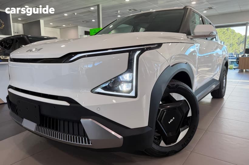 White 2024 Kia EV5 Wagon Air 2Wd Sr