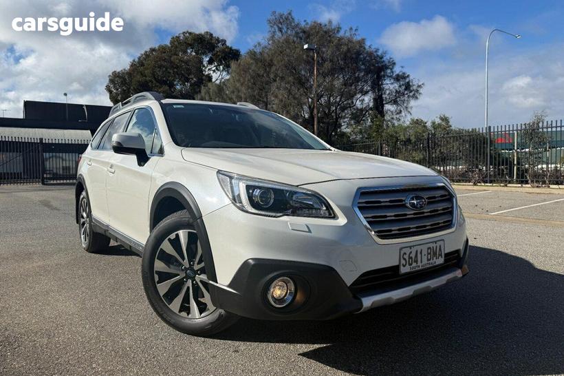White 2016 Subaru Outback Wagon 3.6R