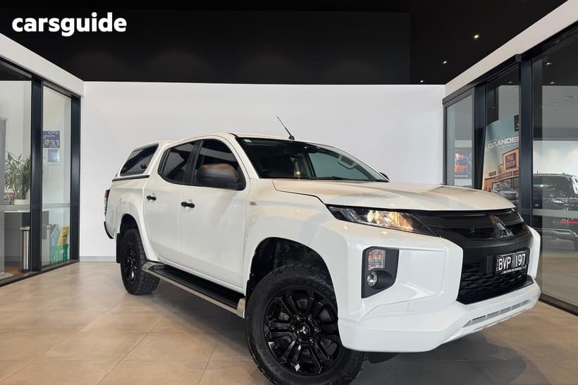 White 2022 Mitsubishi Triton Double Cab Pick Up Glx-R (4X2)