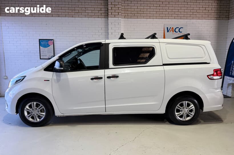 White 2020 LDV G10 Van Barn Door