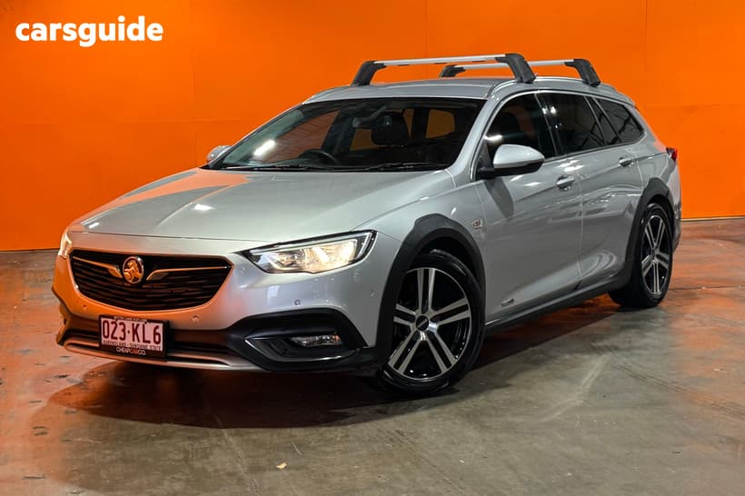Silver 2018 Holden Calais Sportswagon Tourer