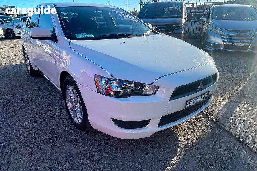 White 2010 Mitsubishi Lancer Hatch SX