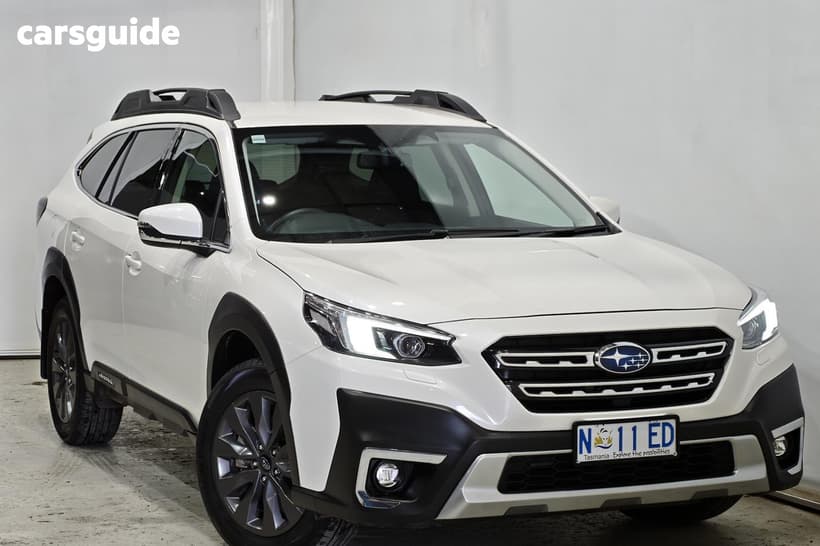 White 2024 Subaru Outback Wagon Awd