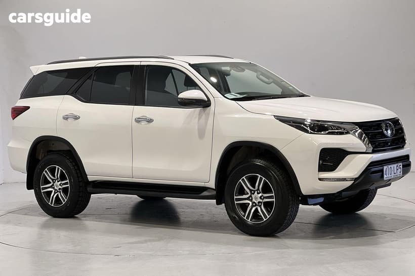 White 2024 Toyota Fortuner Wagon Gxl