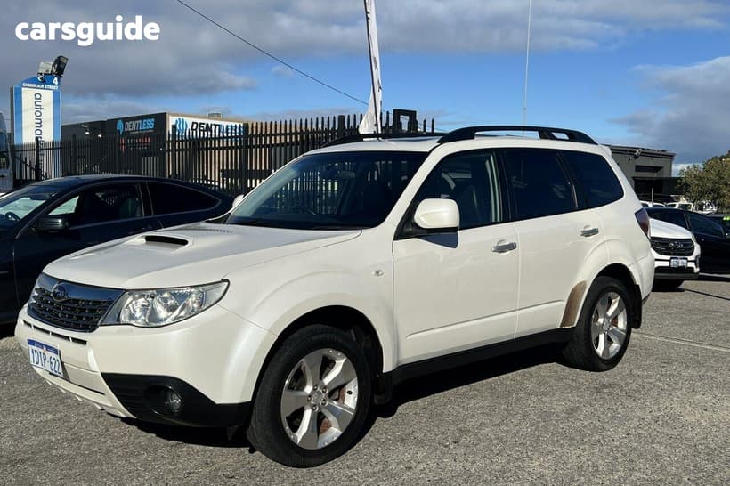 White 2010 Subaru Forester Wagon Xt Premium