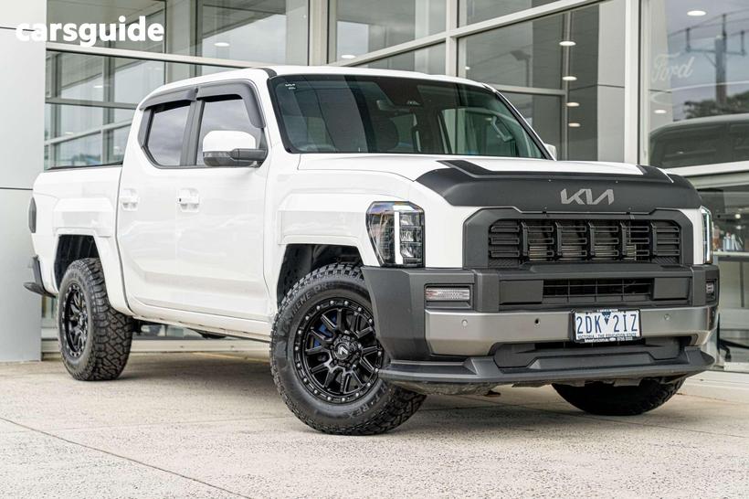 White 2025 Kia Tasman Double Cab Pick Up S (4X4) (Std) Body Fender