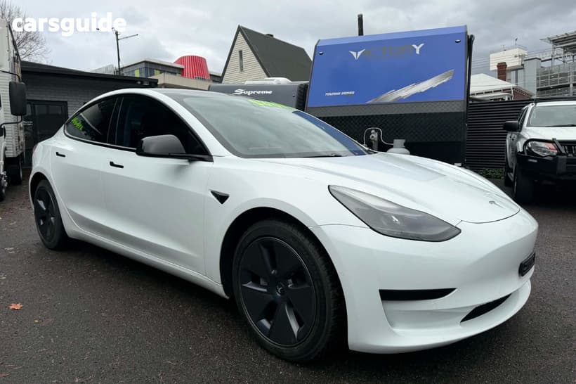 White 2022 Tesla Model 3 Sedan Rear-Wheel Drive