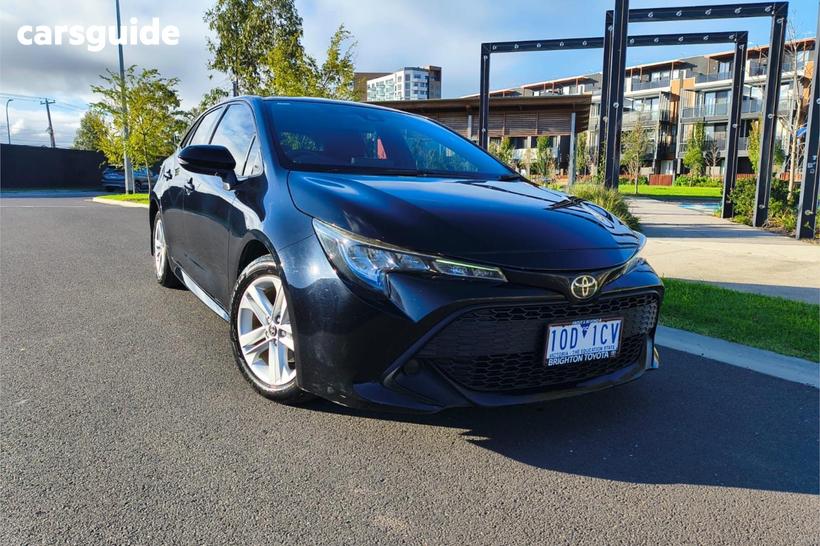 Black 2018 Toyota Corolla Hatchback Ascent Sport