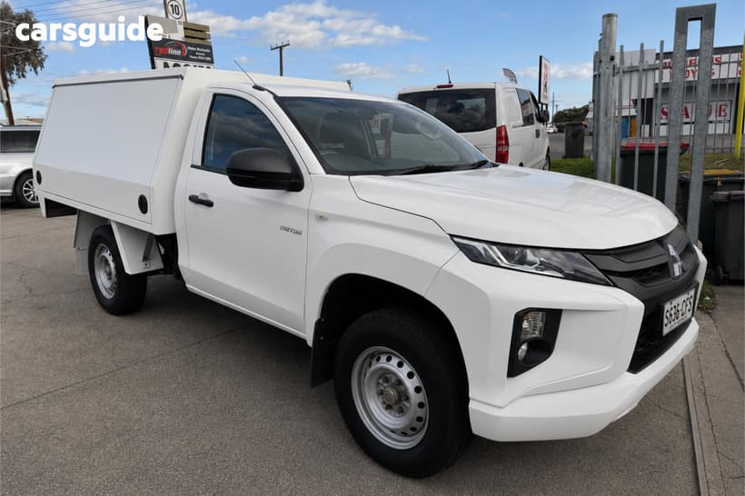 White 2019 Mitsubishi Triton Cab Chassis Glx