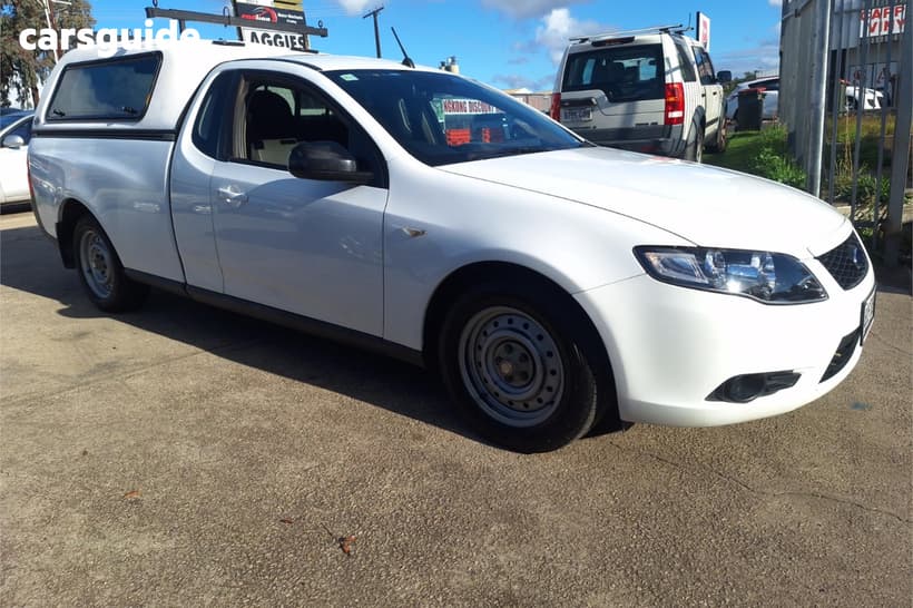 White 2010 Ford Falcon Utility (Lpg)