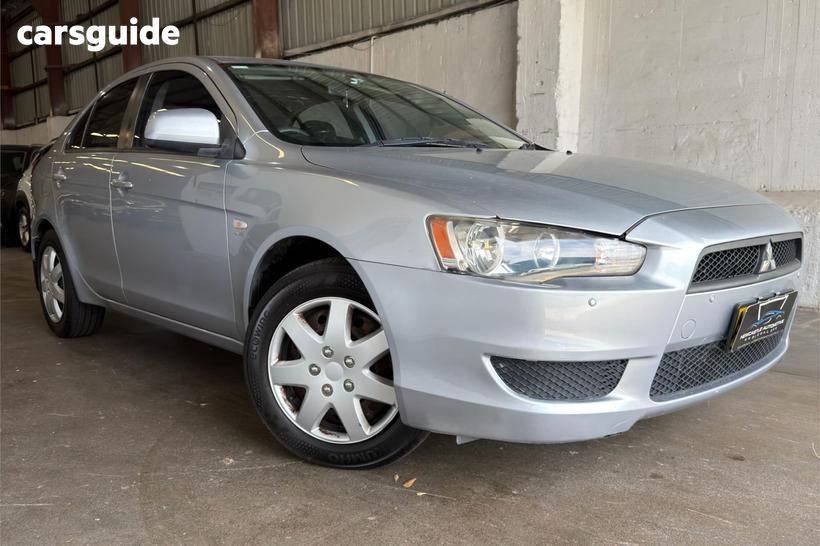 Silver 2008 Mitsubishi Lancer Hatchback Es Sportback