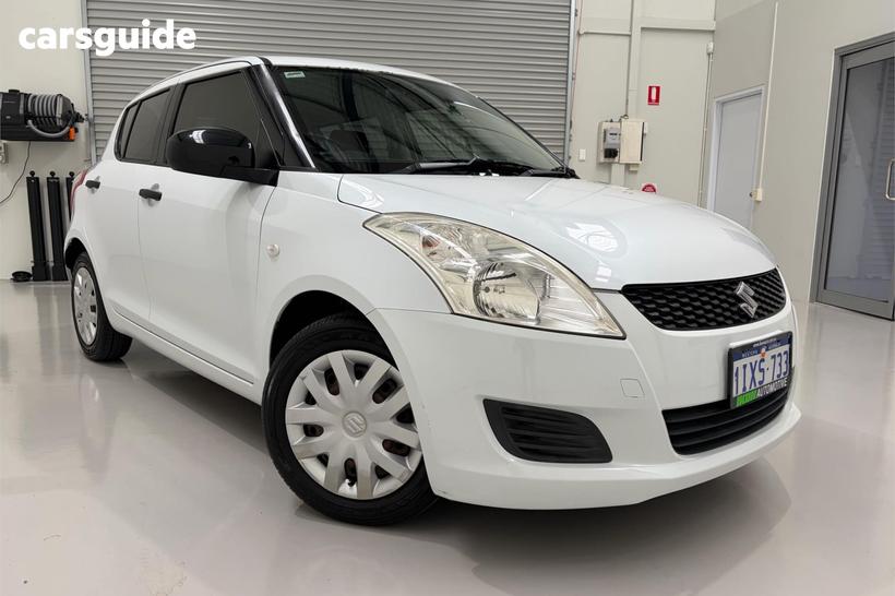 White 2012 Suzuki Swift Hatchback Ga