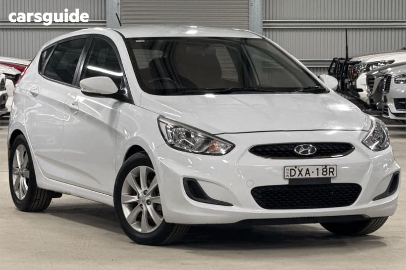 White 2018 Hyundai Accent Hatchback Sport
