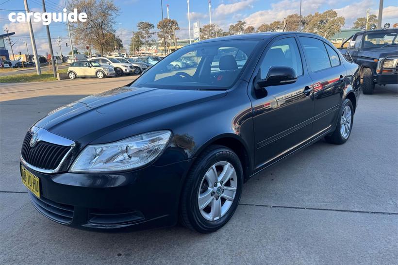 Black 2011 Skoda Octavia Liftback 90 Tsi