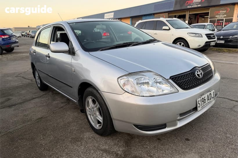 Silver 2002 Toyota Corolla Hatchback Ascent Seca
