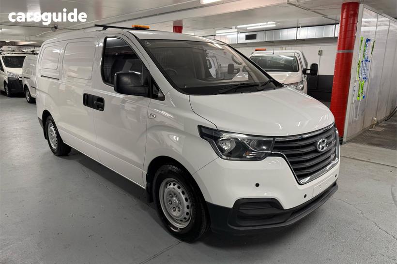 White 2018 Hyundai Iload Van 3S Liftback