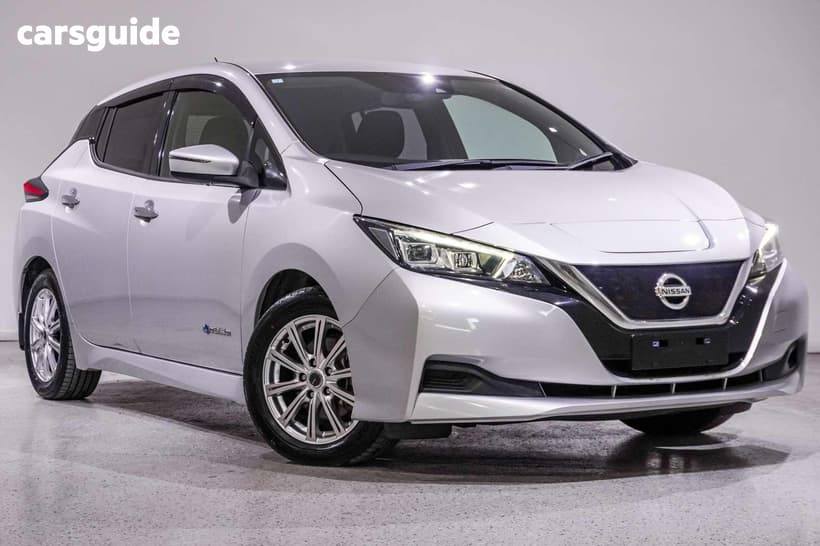 Silver 2019 Nissan Leaf Hatchback