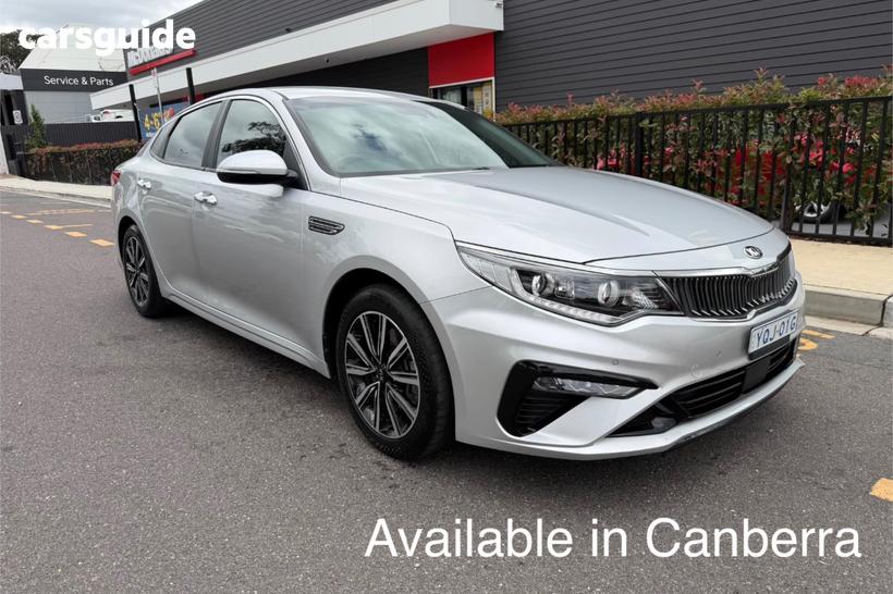 Silver 2018 Kia Optima Sedan Si
