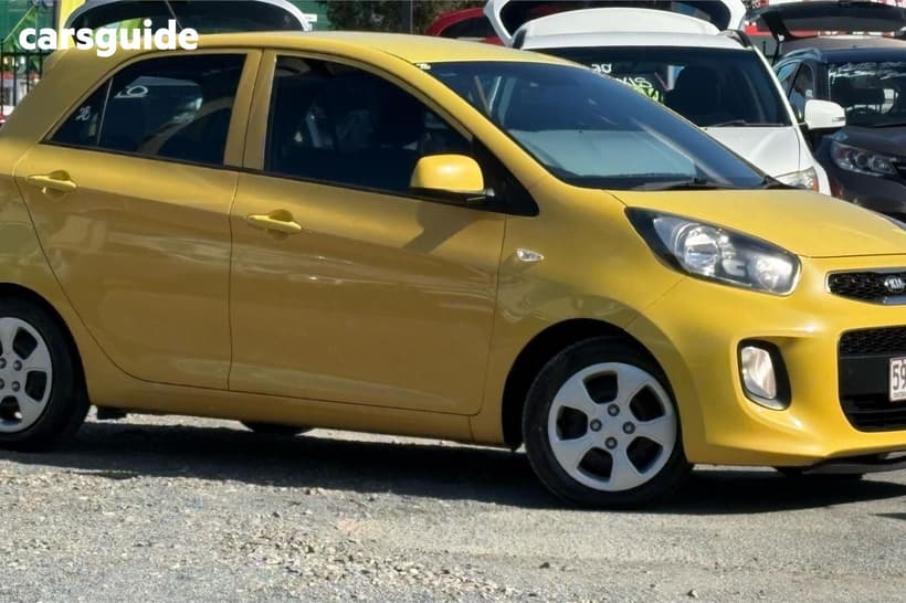 Yellow 2017 Kia Picanto Hatchback Si