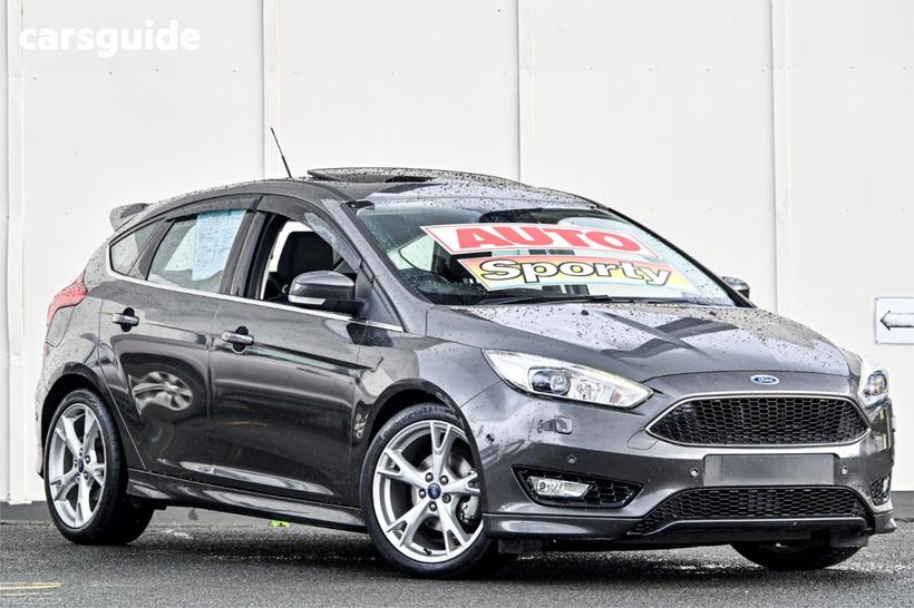 Grey 2016 Ford Focus Hatchback Titanium