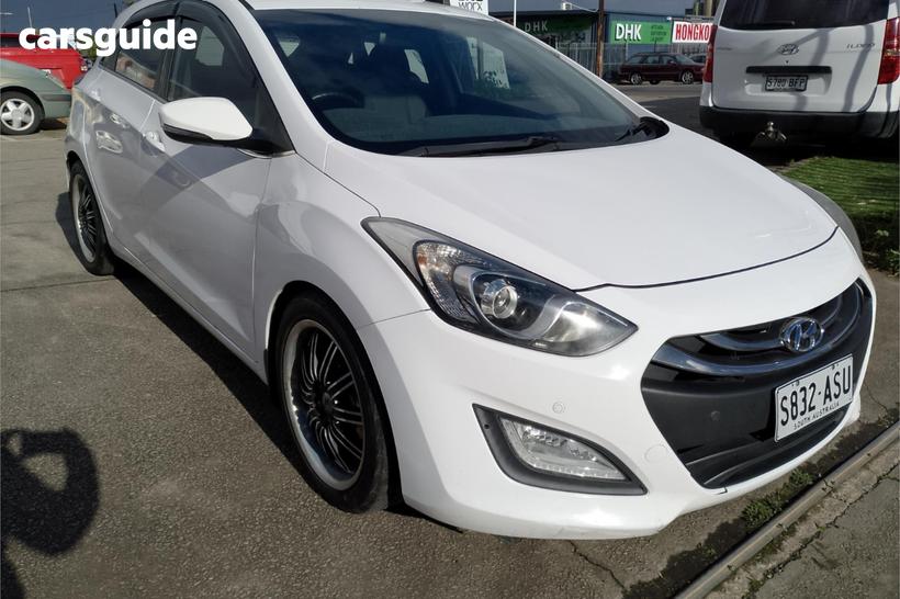 White 2012 Hyundai I30 Hatchback Active 1.6 Crdi