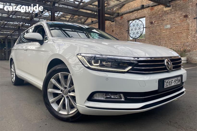 White 2018 Volkswagen Passat Wagon 132 Tsi Comfortline
