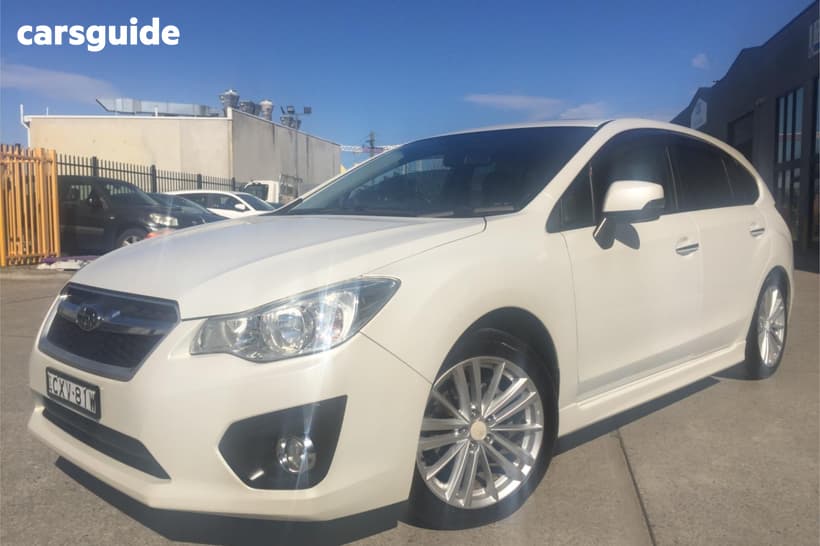 White 2014 Subaru Impreza Hatchback 2.0I-S (Awd)