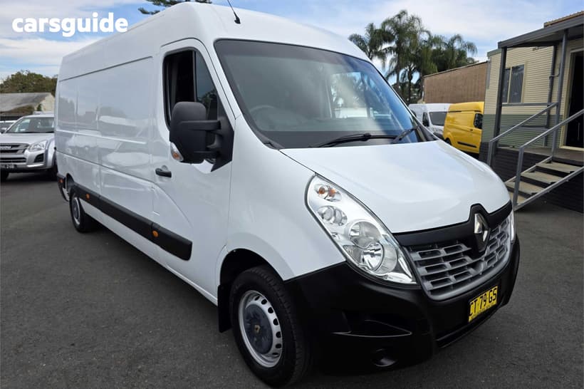 White 2018 Renault Master Van Lwb Mid Window