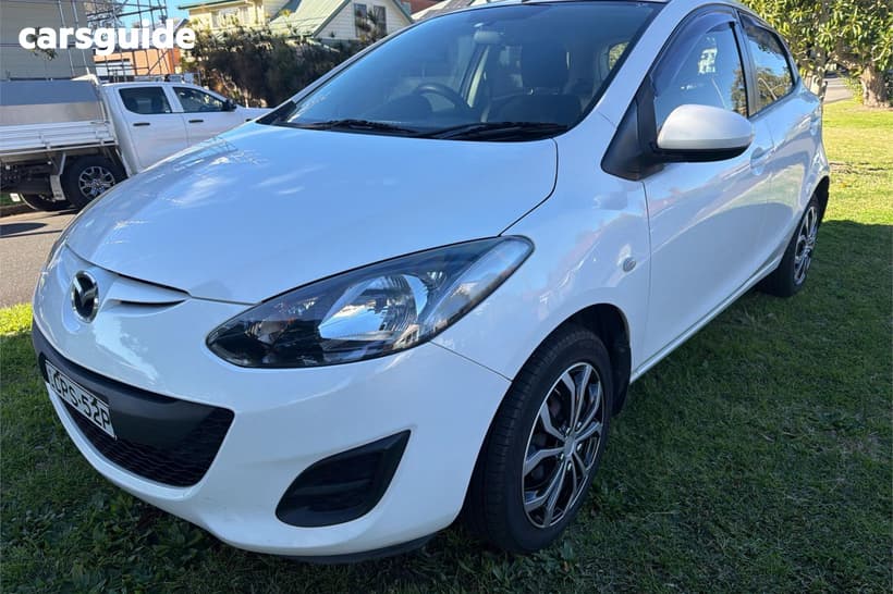 White 2013 Mazda 2 Hatchback Neo