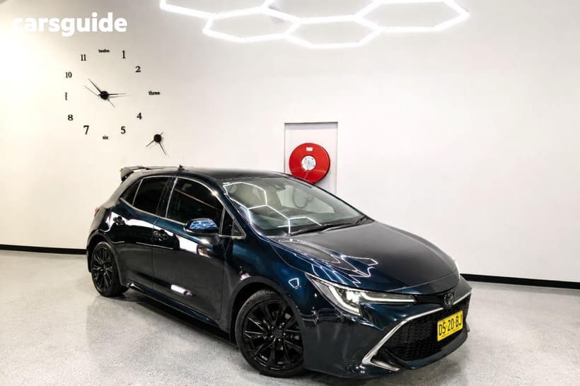 Black 2021 Toyota Corolla Hatchback Zr