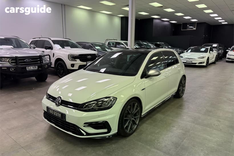 White 2018 Volkswagen Golf Hatchback R