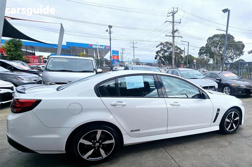 White 2016 Holden Commodore Sportswagon Sv6 Black Pack