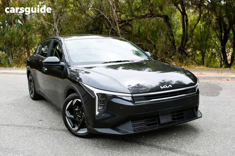 Black 2025 Kia K4 Hatchback Sport+