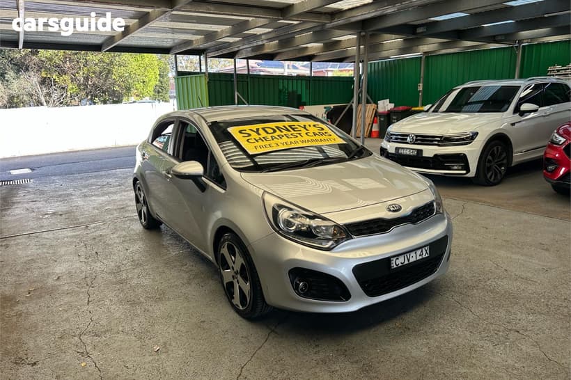 Silver 2013 Kia RIO Hatchback Sli